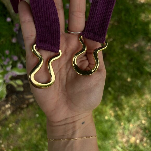 Magenta Knit Peplum Top with Gold Buckle Detail | Feminine & Chic - Picture 3 of 7